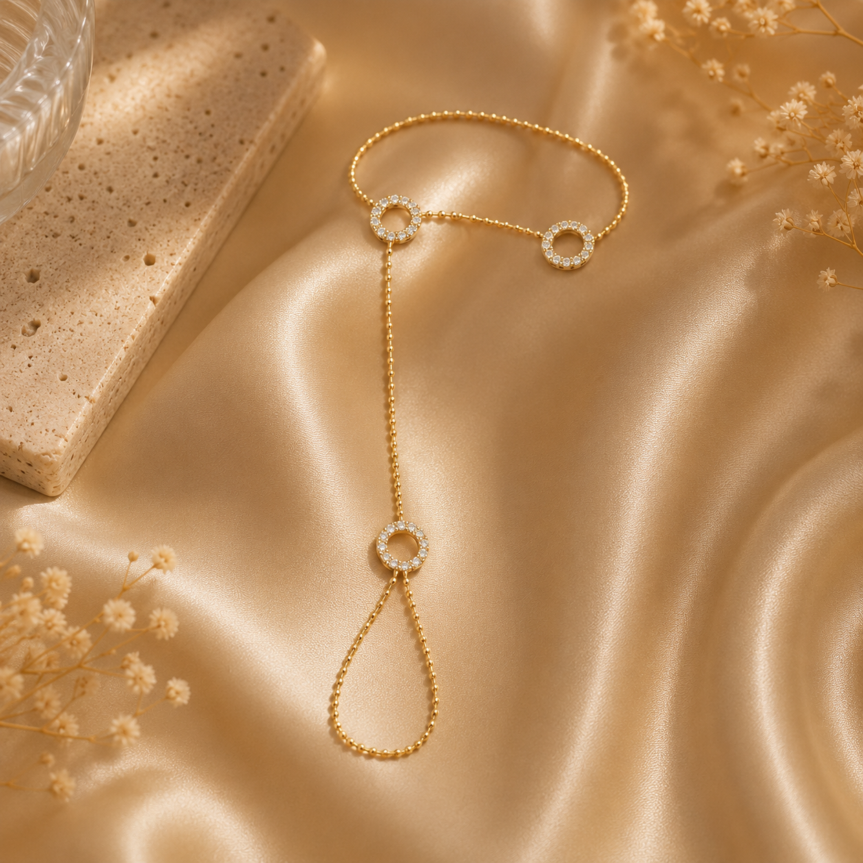 Eterna Hand Chain