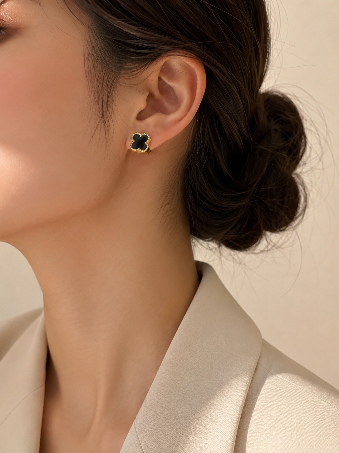 Noir Clover Studs