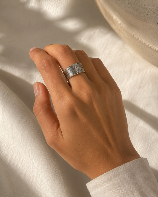 Silvera Luxe Ring