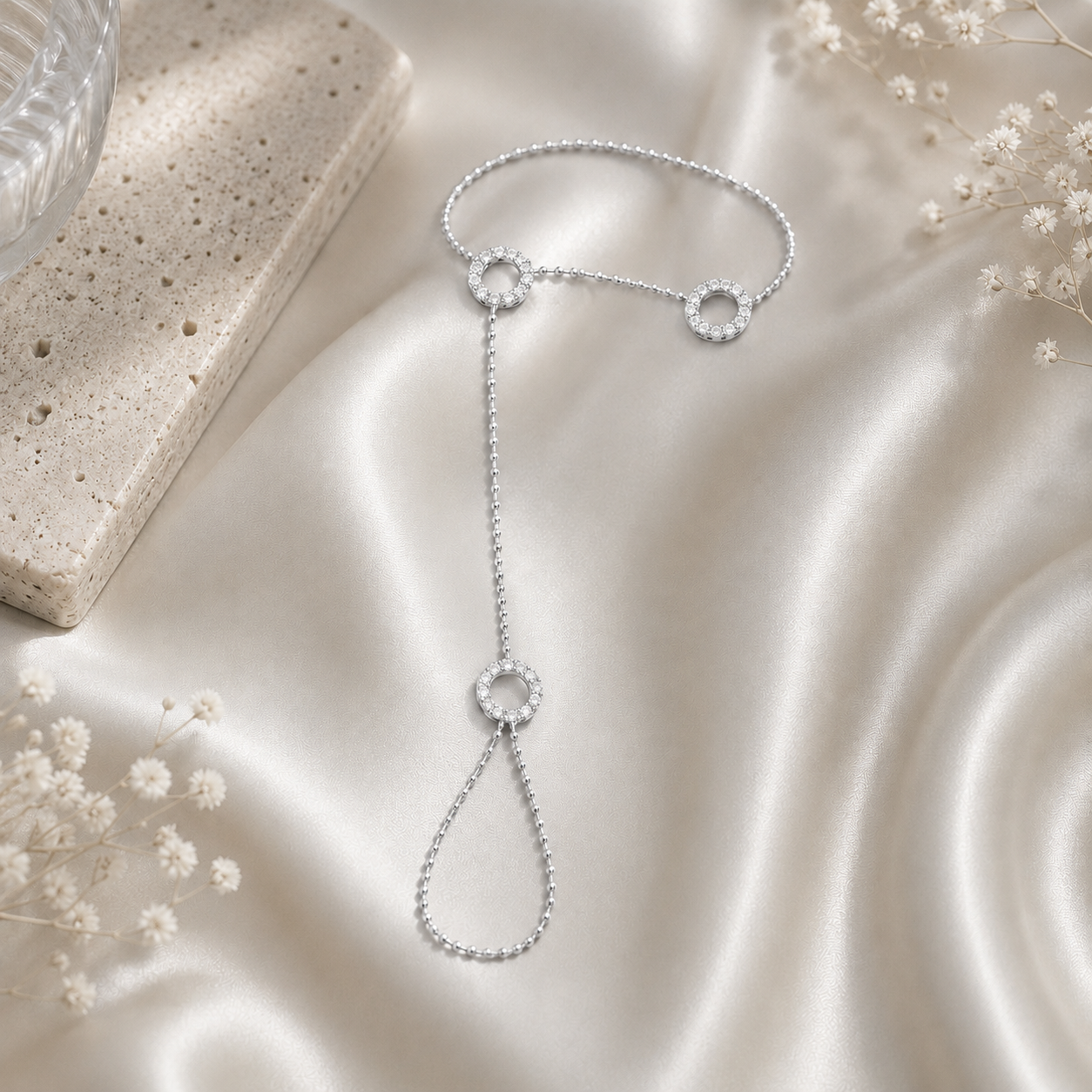 Silver Eterna Hand Chain